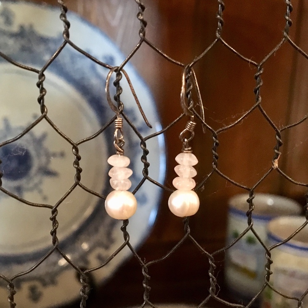 Pearl drop earrings